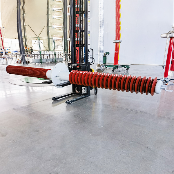 252KV復(fù)合干式電容型穿墻套管